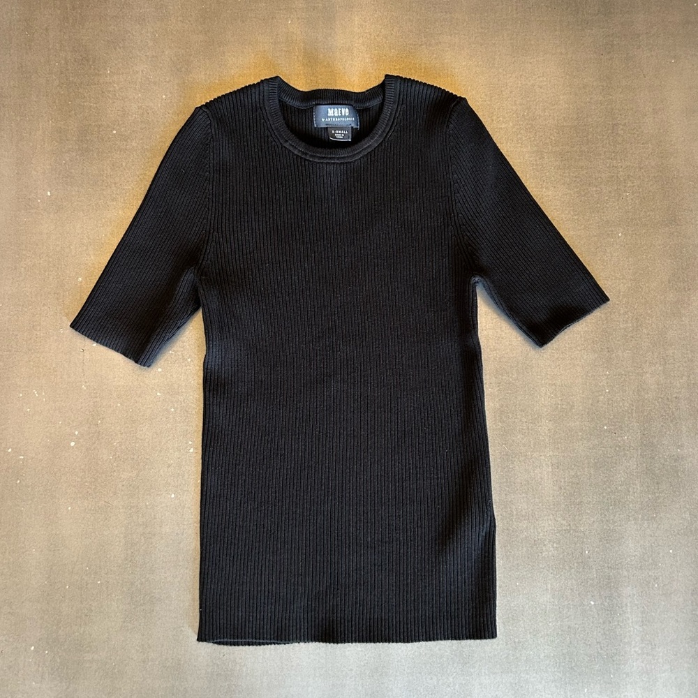 EUC Women’s Maeve by Anthropology Black Short Sleeve Ribbed Shirt. Size: XSmall.